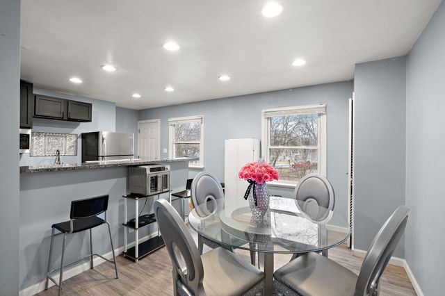 8014 Chase Place, Merrillville, IN 46410