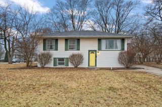 8014 Chase Place, Merrillville, IN 46410