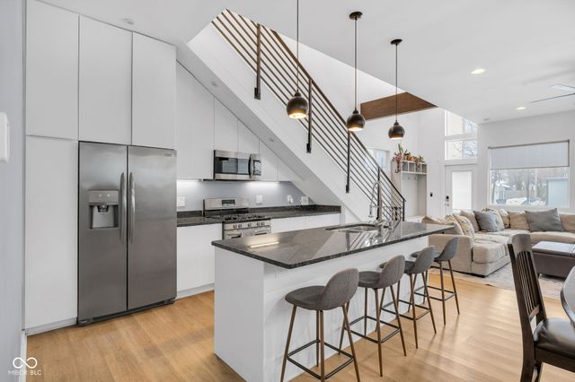 2122 Woodlawn Avenue, Indianapolis, IN 46203