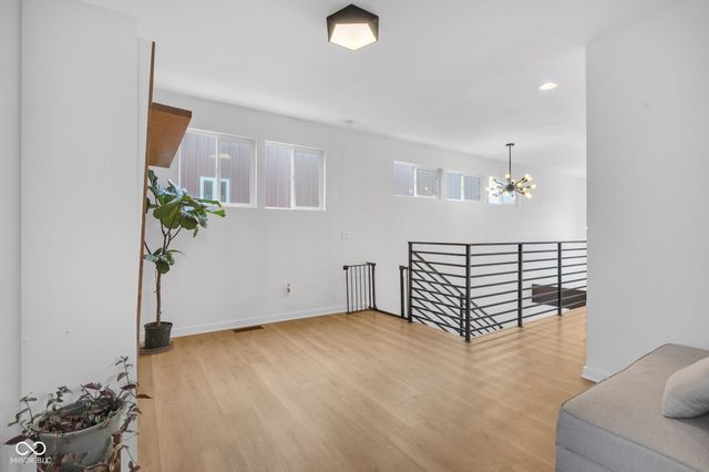 2122 Woodlawn Avenue, Indianapolis, IN 46203