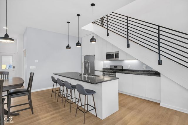 2122 Woodlawn Avenue, Indianapolis, IN 46203