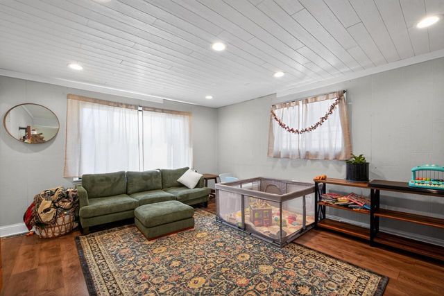 2469 Chase AVENUE, Milwaukee, WI 53207