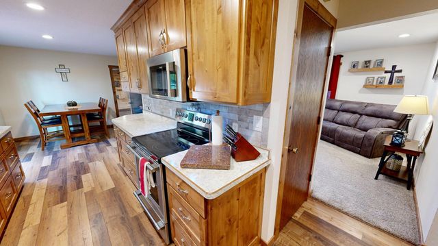 14919 Cedardale Road, Paynesville, MN 56362