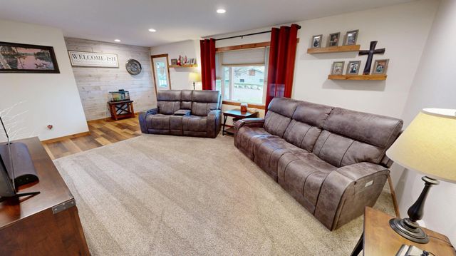 14919 Cedardale Road, Paynesville, MN 56362