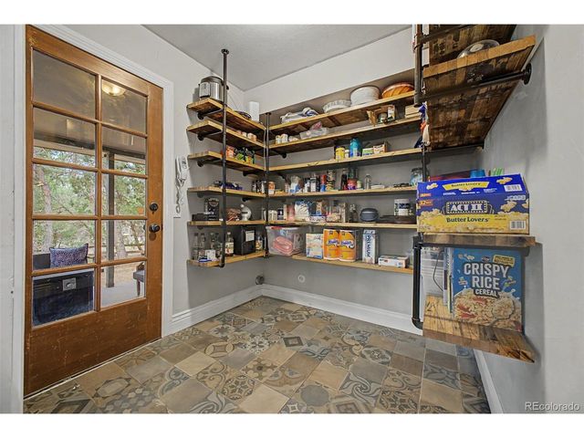 6152 S Geneva Way, Englewood, CO 80111