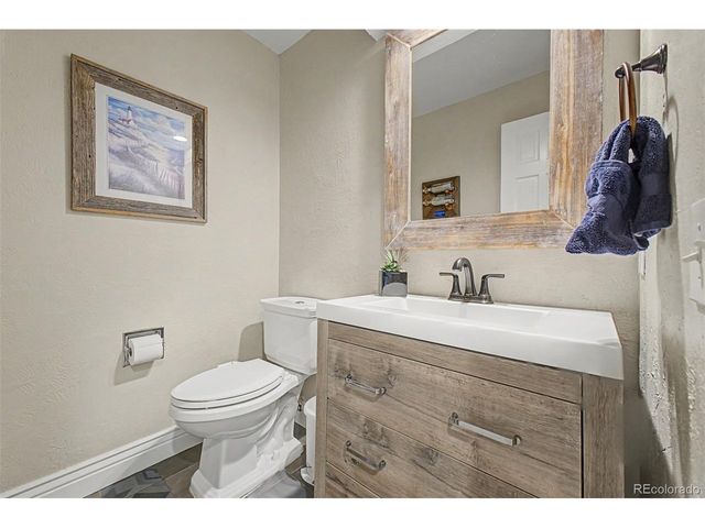 6152 S Geneva Way, Englewood, CO 80111