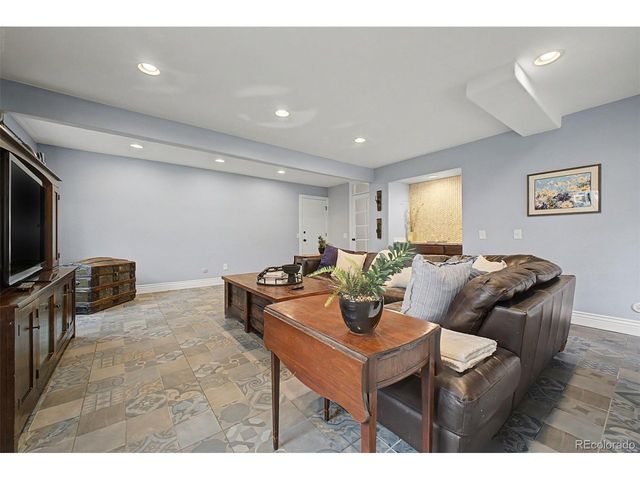 6152 S Geneva Way, Englewood, CO 80111