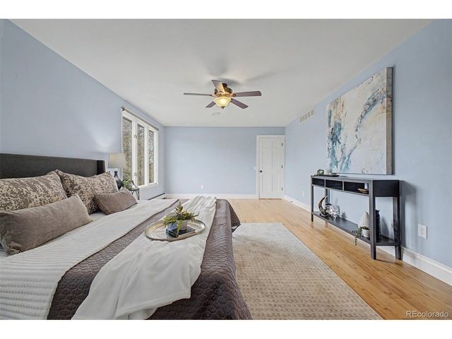 6152 S Geneva Way, Englewood, CO 80111