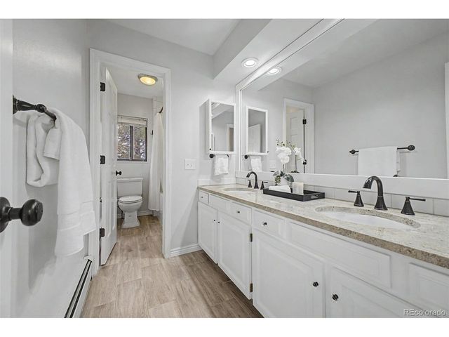 6152 S Geneva Way, Englewood, CO 80111