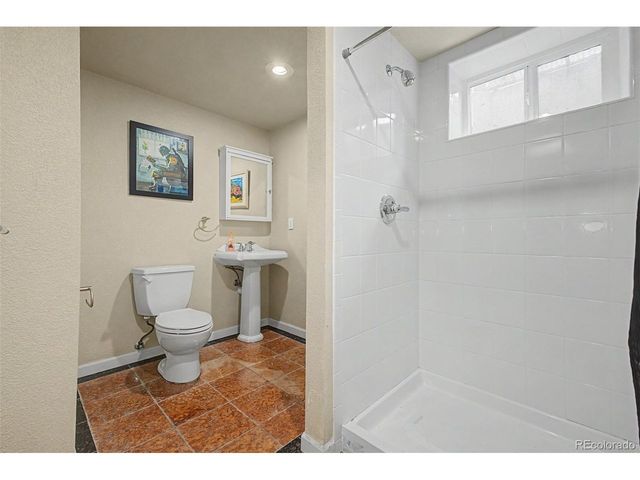 6152 S Geneva Way, Englewood, CO 80111