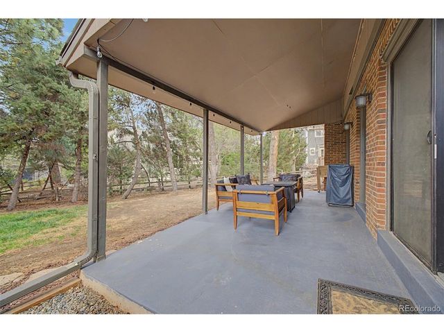 6152 S Geneva Way, Englewood, CO 80111