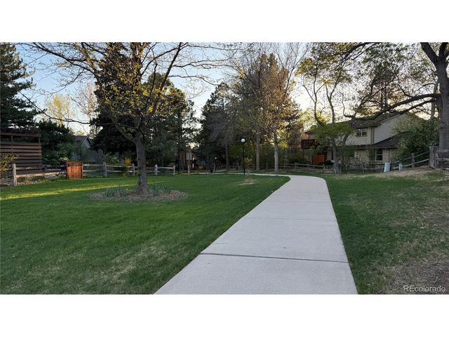 6152 S Geneva Way, Englewood, CO 80111