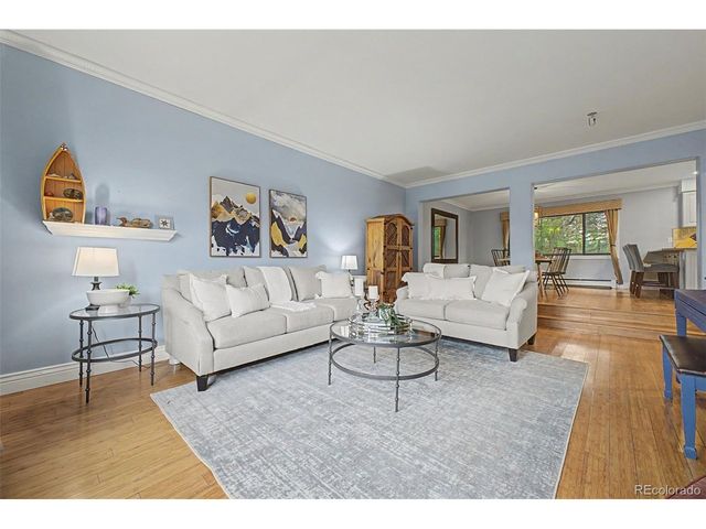 6152 S Geneva Way, Englewood, CO 80111