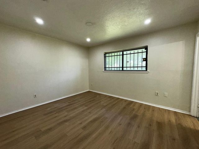 12815 Segrest Drive, Houston, TX 77047