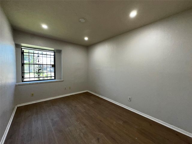 12815 Segrest Drive, Houston, TX 77047