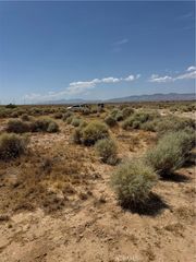 477 Tanbark Avenue, California City, CA 93505