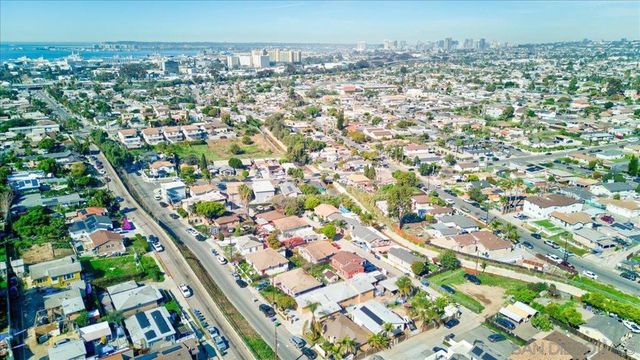4250 4252 DIVISION, San Diego, CA 92113