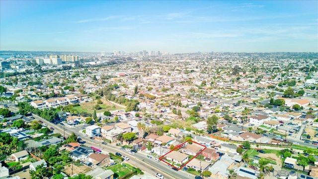 4250 4252 DIVISION, San Diego, CA 92113