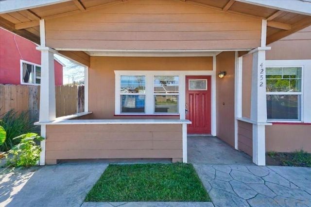 4250 4252 DIVISION, San Diego, CA 92113