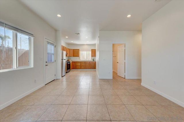 4250 4252 DIVISION, San Diego, CA 92113