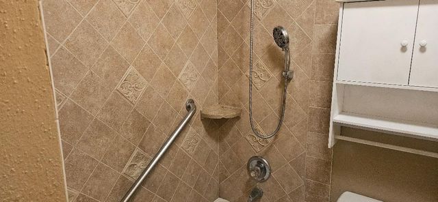 8941 Gaylord Street 209, Hedwig Village, TX 77024