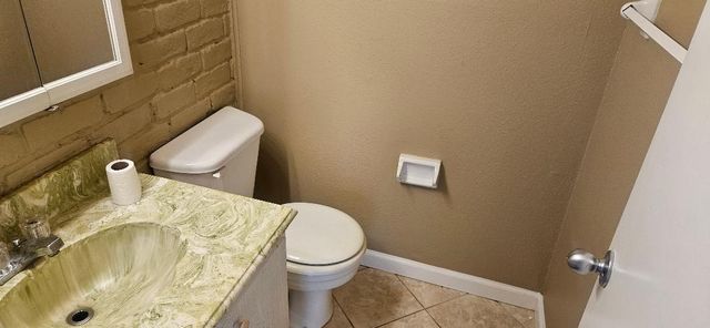 8941 Gaylord Street 209, Hedwig Village, TX 77024
