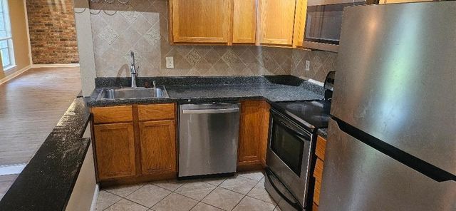 8941 Gaylord Street 209, Hedwig Village, TX 77024