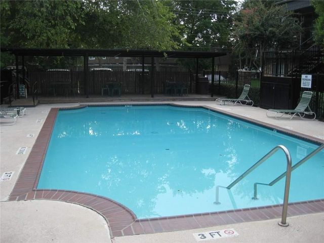 8941 Gaylord Street 209, Hedwig Village, TX 77024