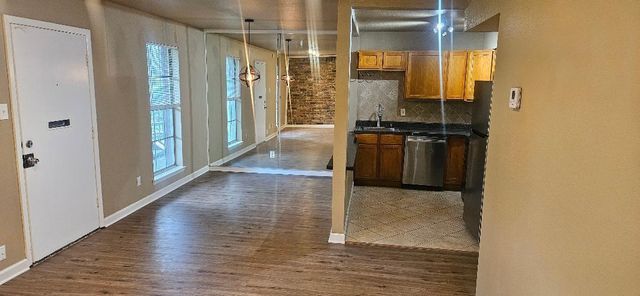 8941 Gaylord Street 209, Hedwig Village, TX 77024