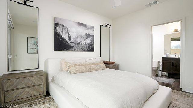 1648 Topanga, Costa Mesa, CA 92627