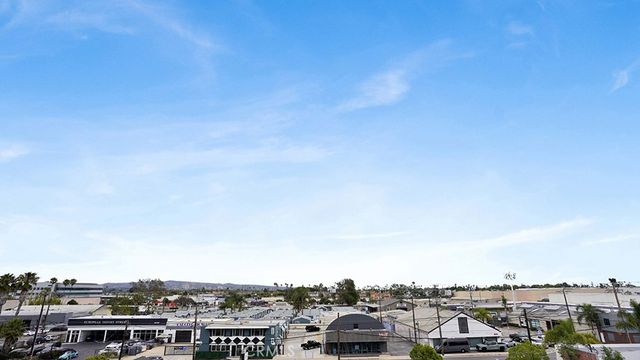 1648 Topanga, Costa Mesa, CA 92627