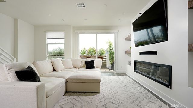 1648 Topanga, Costa Mesa, CA 92627