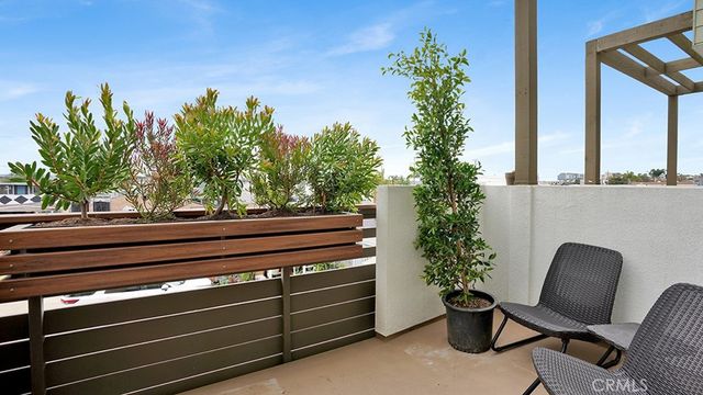1648 Topanga, Costa Mesa, CA 92627