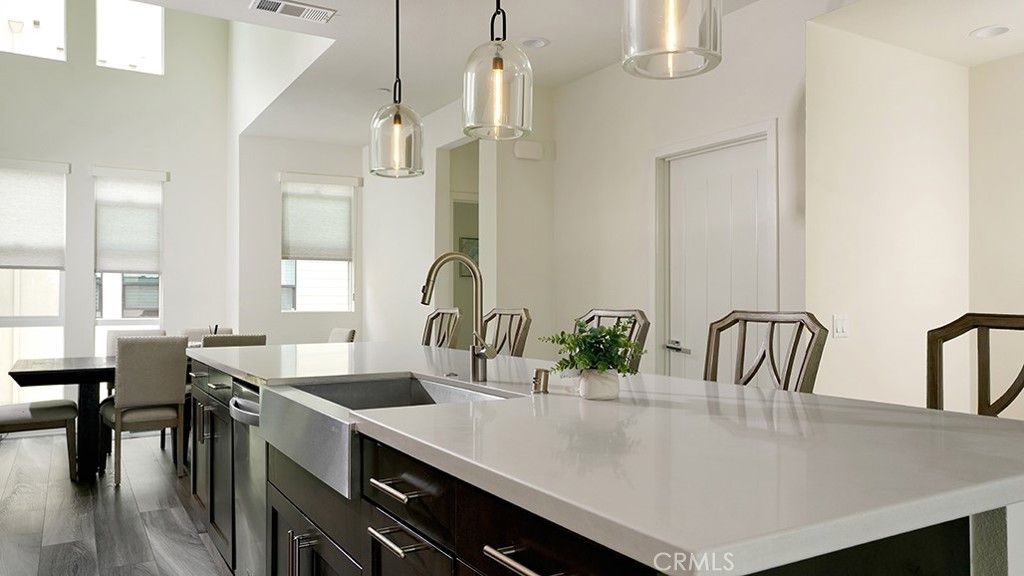 1648 Topanga, Costa Mesa, CA 92627