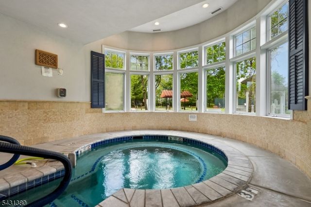 2104 Conrad Way 104, Franklin Twp., NJ 08873