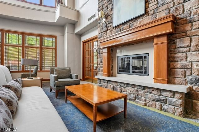 2104 Conrad Way 104, Franklin Twp., NJ 08873