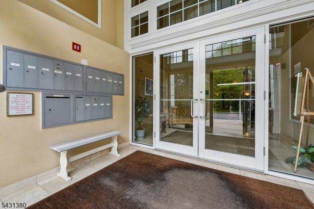 2104 Conrad Way 104, Franklin Twp., NJ 08873