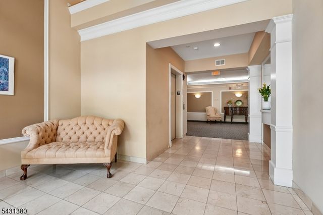 2104 Conrad Way 104, Franklin Twp., NJ 08873