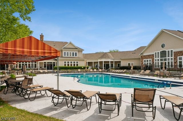 2104 Conrad Way 104, Franklin Twp., NJ 08873