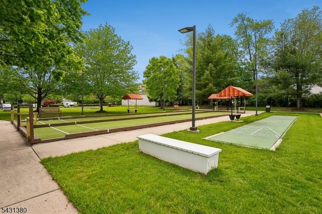 2104 Conrad Way 104, Franklin Twp., NJ 08873