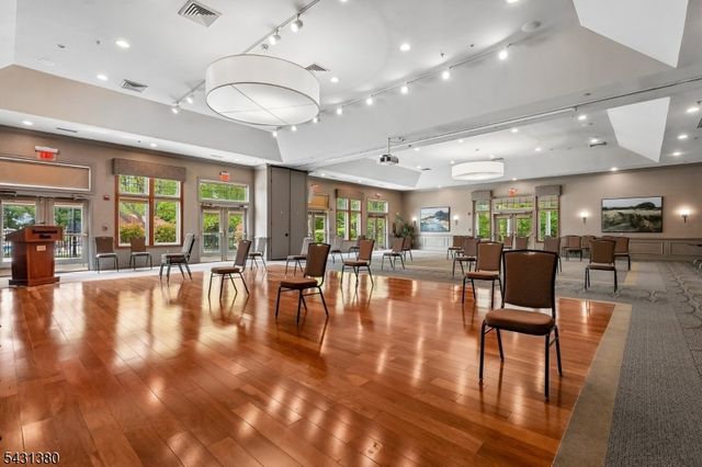 2104 Conrad Way 104, Franklin Twp., NJ 08873