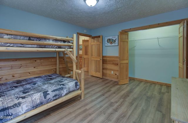 510 Hoot Owl Way, Gatlinburg, TN 37738