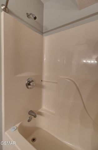 510 Hoot Owl Way, Gatlinburg, TN 37738