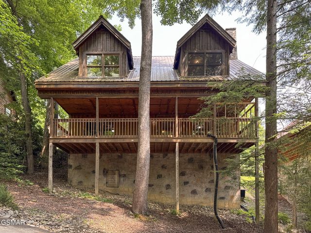 510 Hoot Owl Way, Gatlinburg, TN 37738