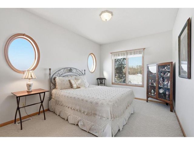 785 165th Avenue, New Richmond, WI 54017