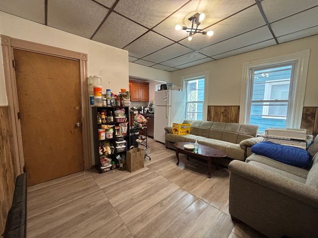 33 Jefferson St 1, Cambridge, MA 02141