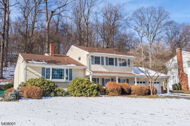 686 Kennedy Dr, Washington Twp., NJ 07676