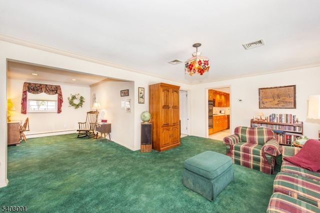 686 Kennedy Dr, Washington Twp., NJ 07676