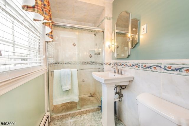 686 Kennedy Dr, Washington Twp., NJ 07676