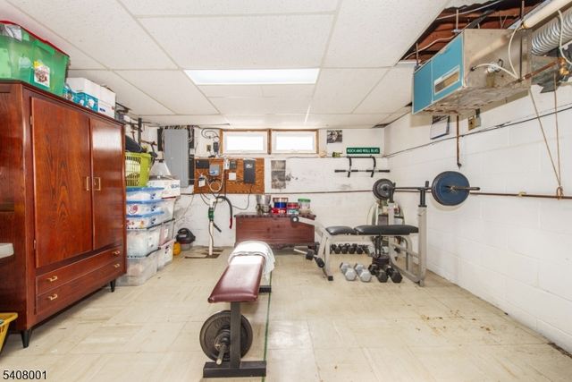 686 Kennedy Dr, Washington Twp., NJ 07676